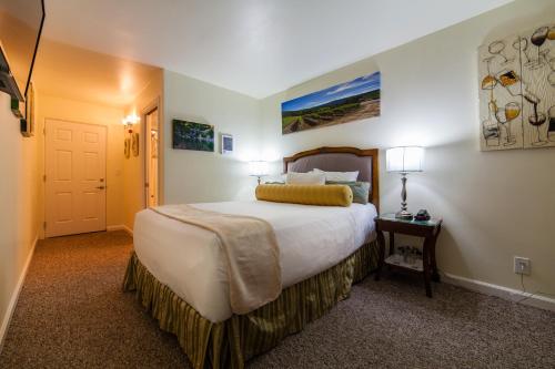 Vendange Carmel Inn & Suites,Carmel>>California,3 star