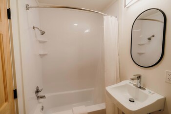 bingham motor inn