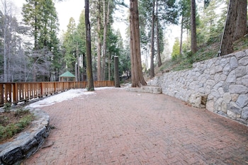 Arrowhead Tree Top Lodge,Lake Arrowhead>>Big Bear Lake,2 star