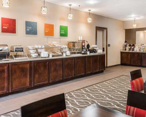 comfort inn and suites