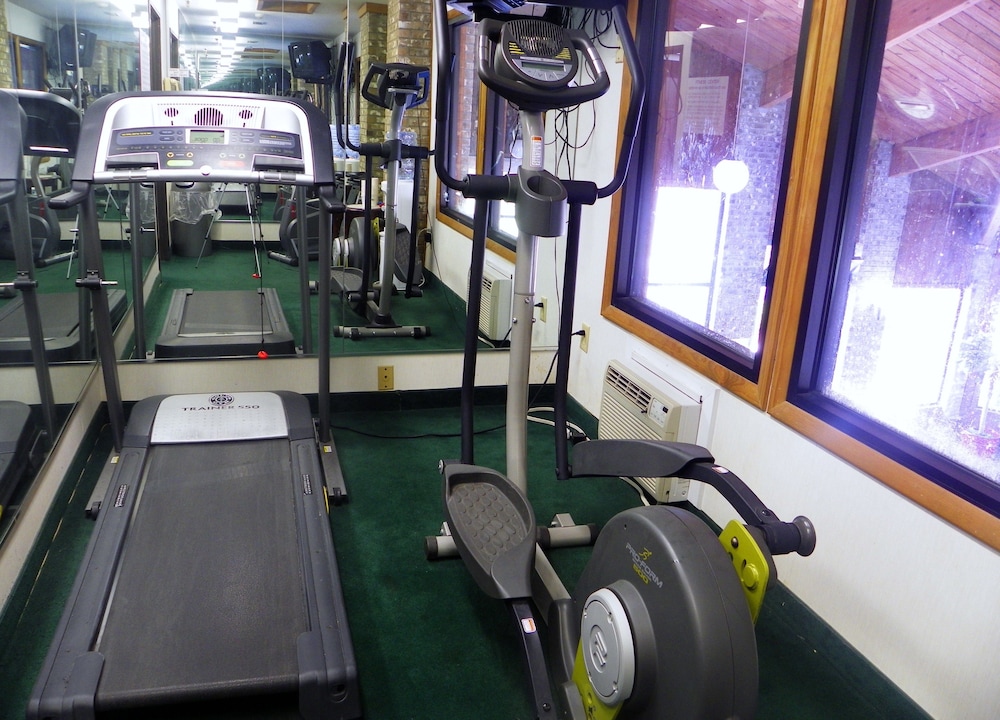 royalton inn and suites