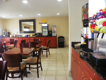 royalton inn and suites