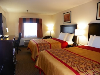 royalton inn and suites