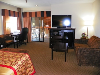royalton inn and suites