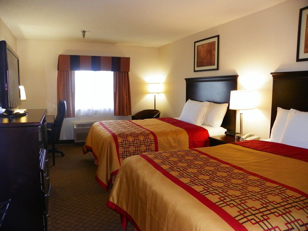 royalton inn and suites