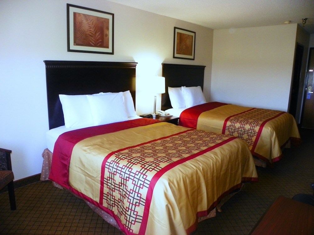 royalton inn and suites