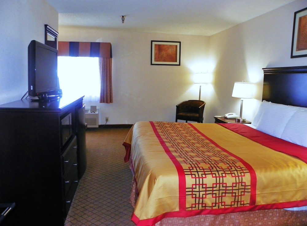 royalton inn and suites