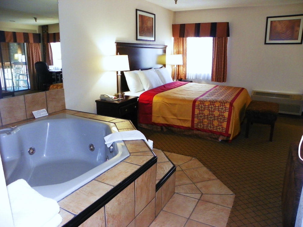 royalton inn and suites