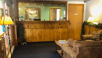 Adirondack Lodge Old Forge,Herkimer>>Eagle Bay,3 star