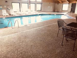 Regency Inn And Suites,Stilwell>>Cookson,2 star