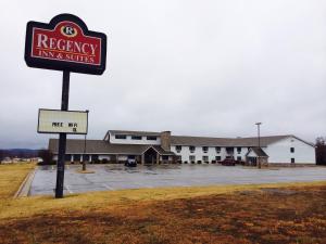 Regency Inn And Suites,Stilwell>>Cookson,2 star