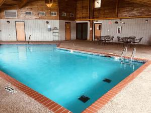 Regency Inn And Suites,Stilwell>>Cookson,2 star