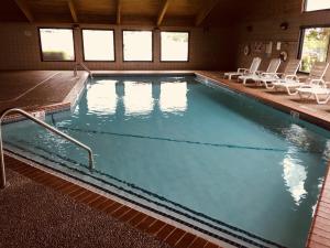 Regency Inn And Suites,Stilwell>>Cookson,2 star