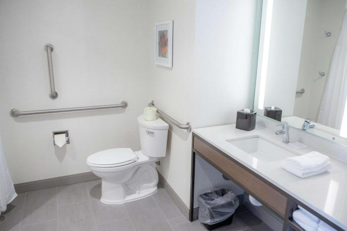 hilton garden inn corning downtown
