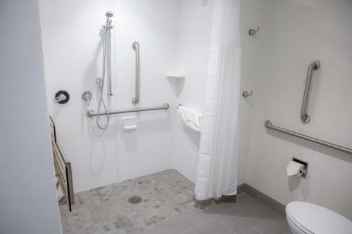 hilton garden inn corning downtown
