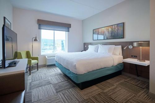 hilton garden inn corning downtown