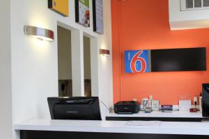 motel 6 fort lupton co