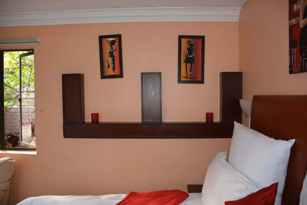 Cozy Nest Guest House,Near Beachwood Golf Course,4 star