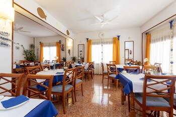 hostal manolita