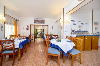 hostal manolita