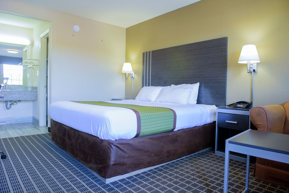 days inn and suites by wyndham athens alabama