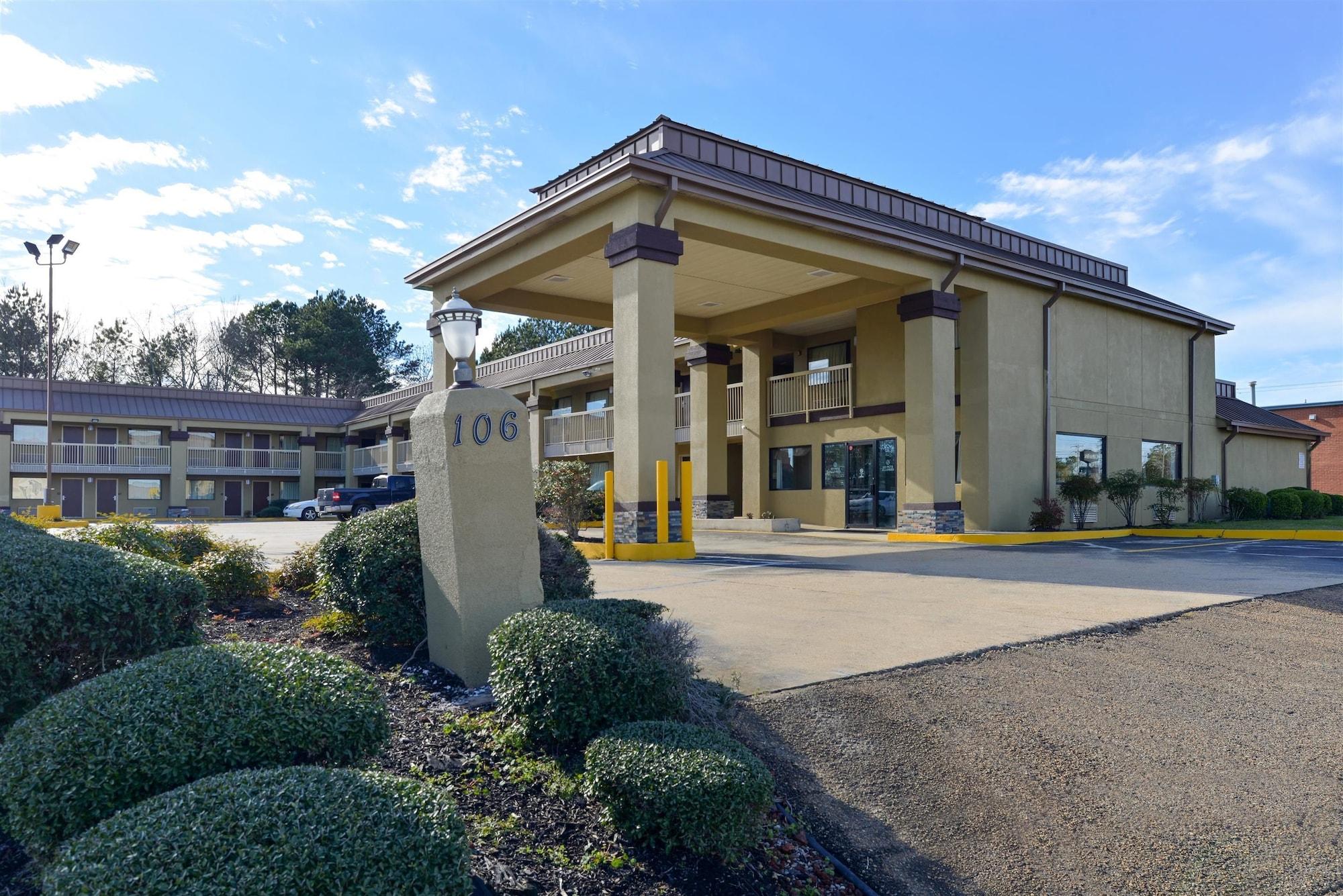 Days Inn & Suites By Wyndham Byram,Florence>>Byram,3 star