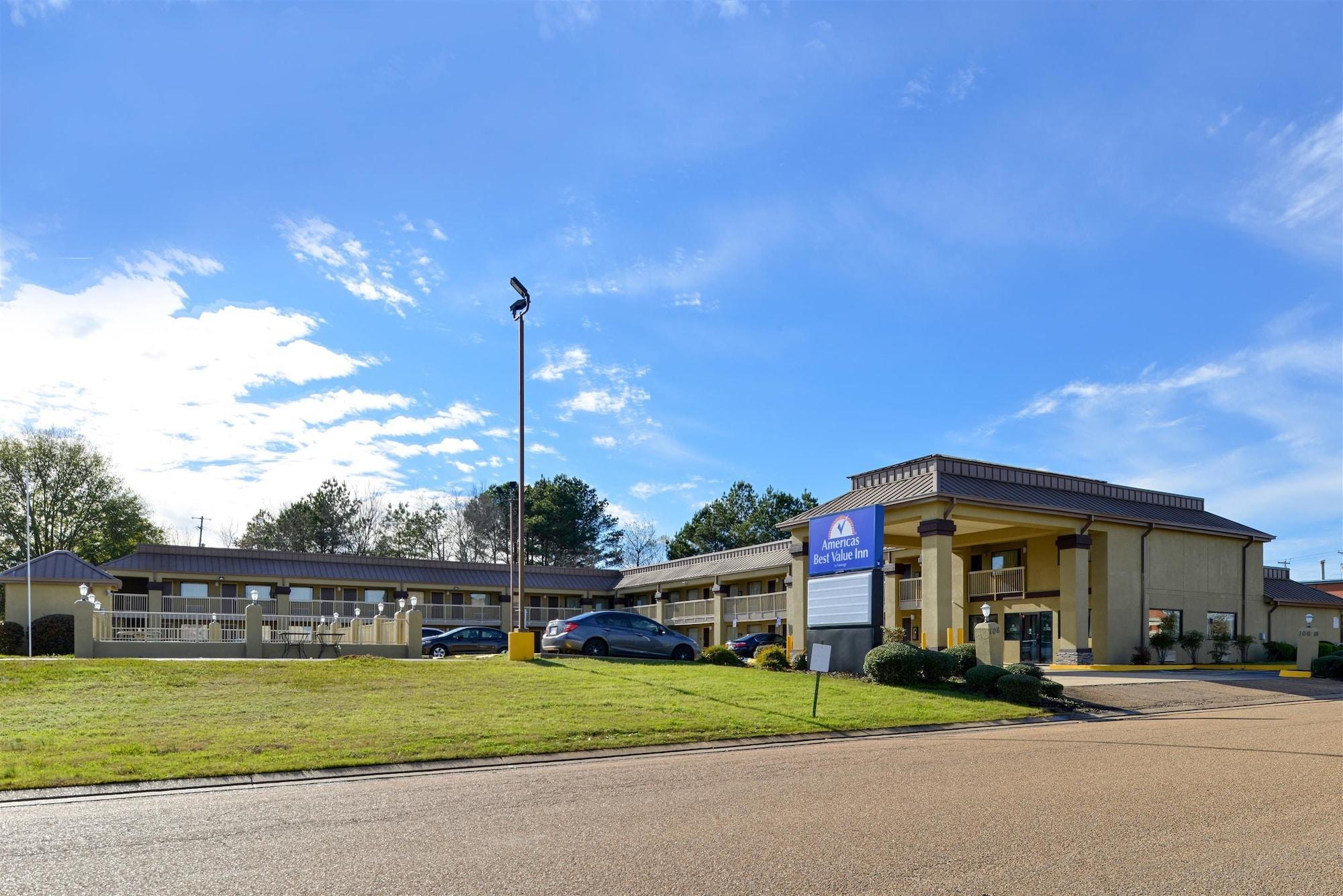 Days Inn & Suites By Wyndham Byram,Florence>>Byram,3 star