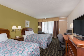 days inn and conf center by wyndham southern pines pinehurst