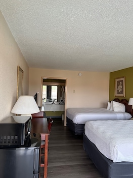 days inn and conf center by wyndham southern pines pinehurst