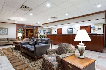 Days Inn & Conf Center By Wyndham Southern Pines Pinehurst,North Carolina>>Southern Pines,2 star