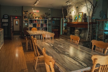 Calabogie Lodge,Greater Madawaska>>Calabogie,2 star
