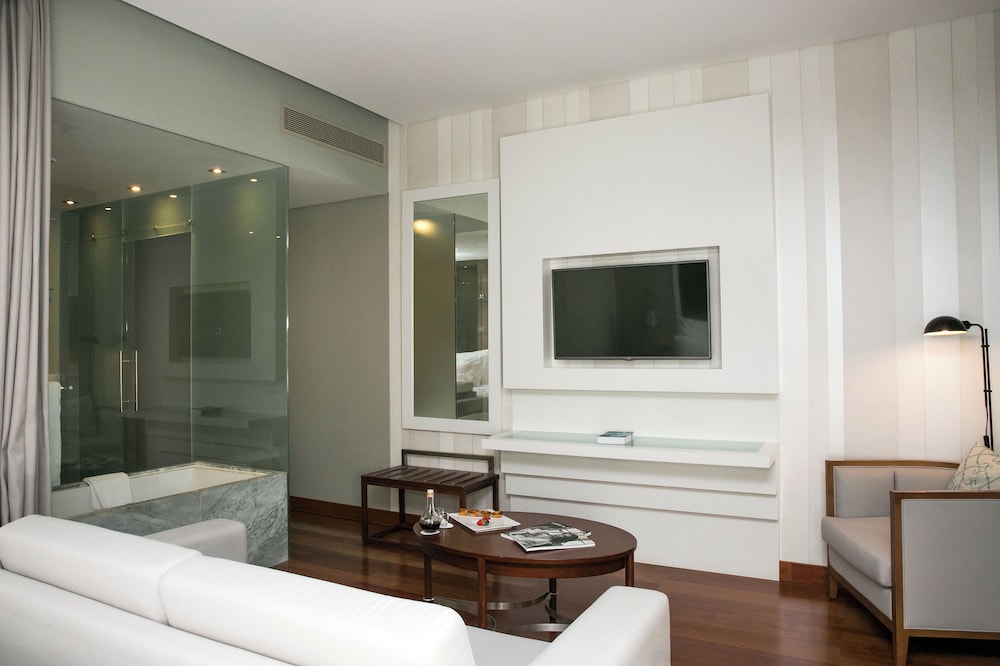 pousada de lisboa praca do comercio small luxury hotel