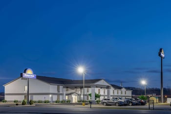 Days Inn By Wyndham Grayson,Grayson>>Ashland,2 star