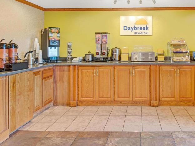 days inn and suites by wyndham kansas city south