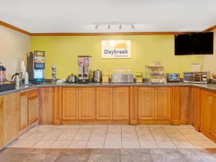 days inn and suites by wyndham kansas city south