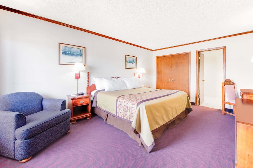 Days Inn By Wyndham Monett,Mount Vernon>>Monett,3 star