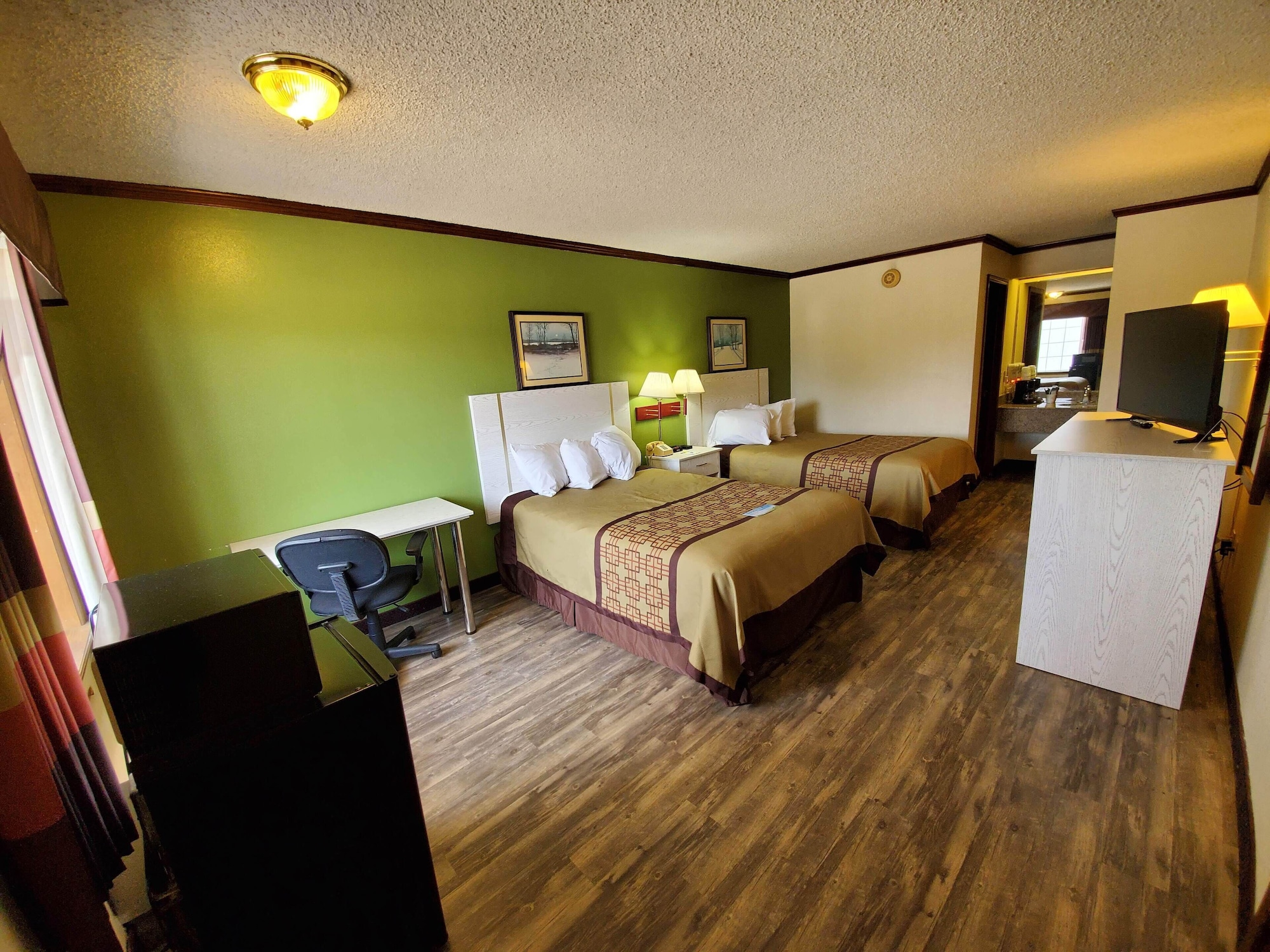Days Inn By Wyndham Monett,Mount Vernon>>Monett,3 star