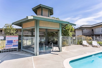 Days Inn By Wyndham Novato/San Francisco,Novato>>Mill Valley,3 star