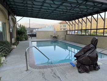 Yosemite Sierra Inn,Oakhurst>>Madera County,2 star