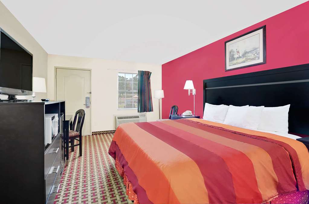 days inn by wyndham savannah