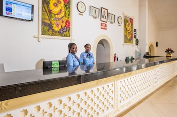 prideinn flamingo beach resort and spa mombasa