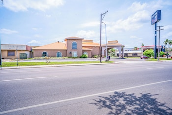 Lone Star Inn & Suites By Oyo Harlingen Tx,Harlingen>>Brownsville,2 star