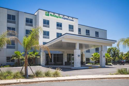 holiday inn express and suites fernandina beach