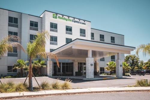 holiday inn express and suites fernandina beach