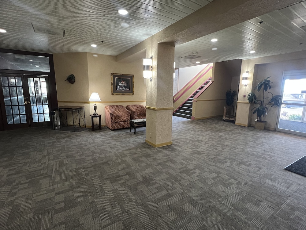 the lodge hotel and banquets