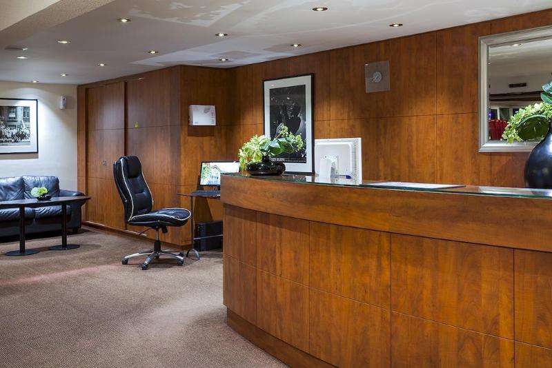 Sky Hotel Goussainville Charles De Gaulle - Ex Comfort Hotel,Paris>>Goussainville,3 star