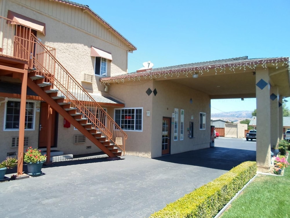 economy inn morgan hill