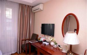 greentree inn harbin city central avenue hotel