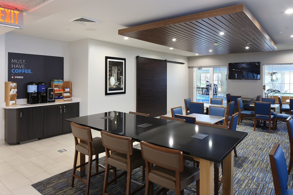 holiday inn express grand rapids sw by ihg