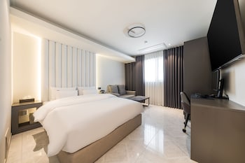 brown dot hotel chungju city hall